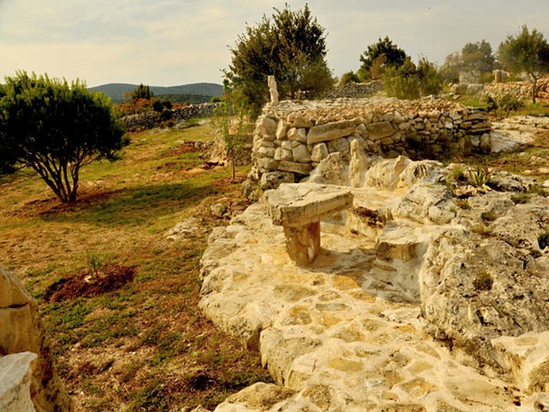 Stone cottage Cinderella-Brač